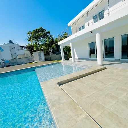 Villa Valentina House Monterrico